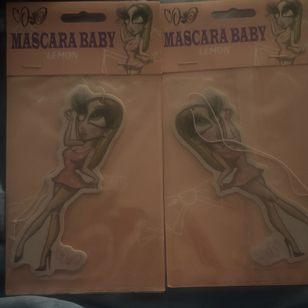 Mascara Baby Lemon Air Freshener - Pink Character Design